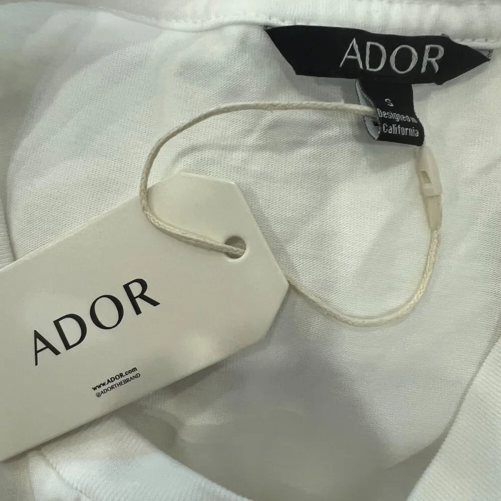 NWT ADOR Graphic Henley Short Sleeve White Tee Size‎ S